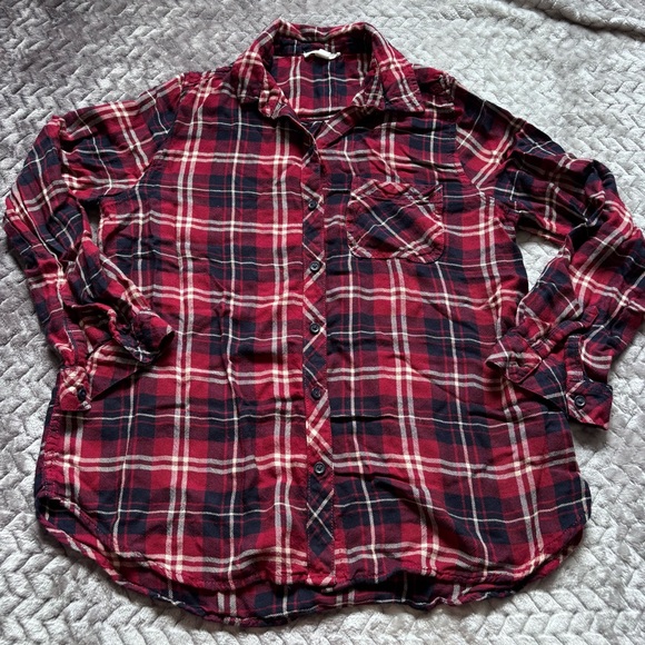BeachLunchLounge Red flannel size Large - Picture 1 of 8